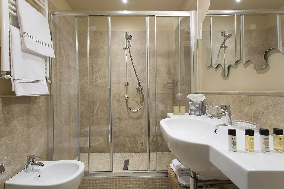 Grand Hotel Cavour Florence 4*,