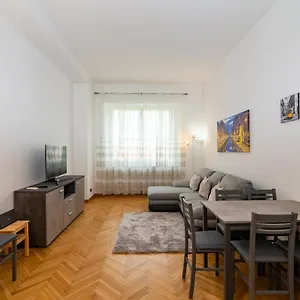 https://vittoria-2.it-lombardy.com